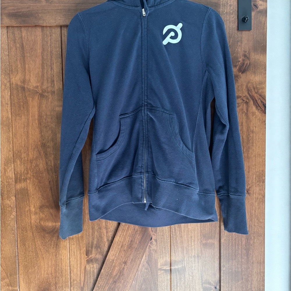 Peloton Navy Blue Zip Up Logo Jacket Size Medium - Picture 2 of 2